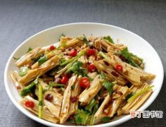 腐竹青椒的做法，做好了能吃好几碗饭！