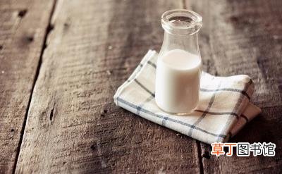 晚上喝酸奶能减肥吗，晚上喝还是什么时候喝最防肥胖