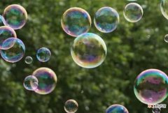 泡泡水形成原因是什么