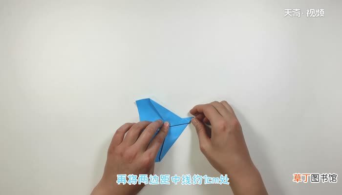 手工折纸飞机飞50米 手工折纸飞机的方法