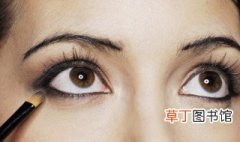 女人左眼角有痣代表什么 女人左眼角有痣具体代表什么