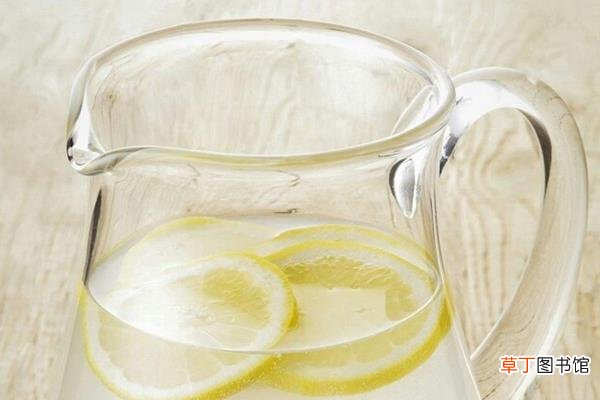 柠檬水怎么做 每天喝柠檬水有什么好处 隔夜柠檬水能喝吗