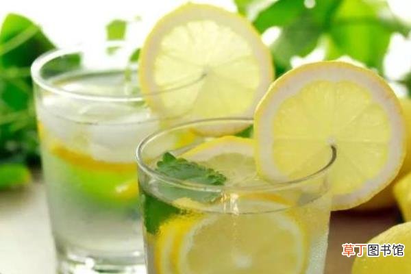 柠檬水怎么做 每天喝柠檬水有什么好处 隔夜柠檬水能喝吗