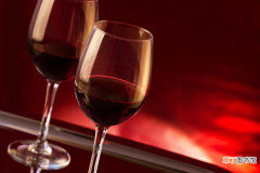 葡萄酒适合长期放在冰箱吗？