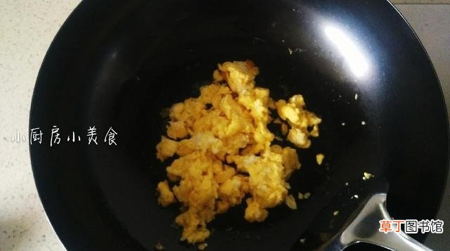 西葫芦木耳炒鸡蛋的制作步骤分享 西葫芦的籽能吃吗