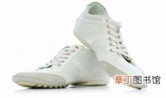 白色鞋边渗入辣椒油怎么清理 白色鞋边渗入辣椒油的方法