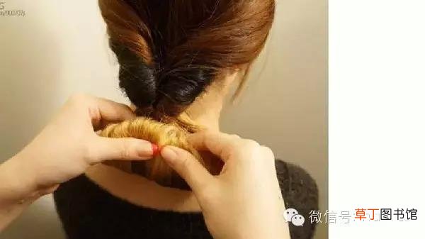 教你最简单的盘发方法和技巧 女生如何盘发呢