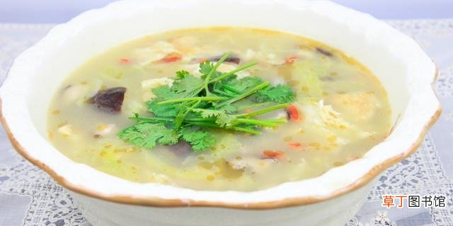 香菇白菜汤怎么做清淡又养胃 家庭版清汤的做法及配料