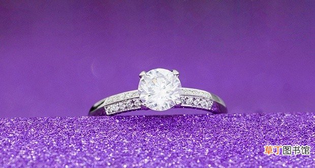 求婚戒指买什么好 结婚买什么戒指好？