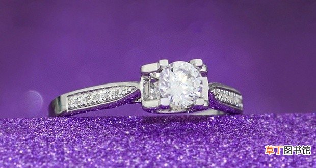 求婚戒指买什么好 结婚买什么戒指好？