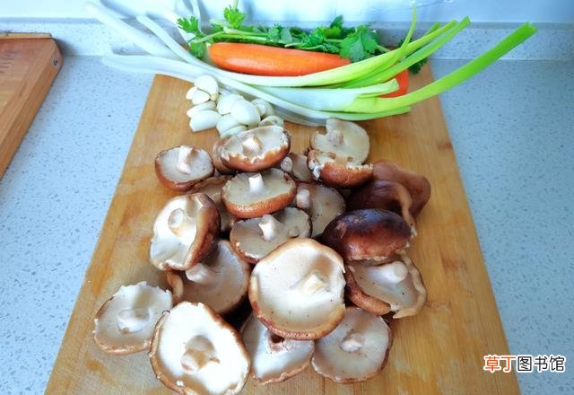 牛肉香菇饺子具体做法图解 牛肉香菇饺子馅的做法窍门
