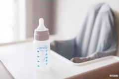 缓解宝宝厌奶的问题 5个月宝宝厌奶怎么办