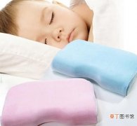 宝宝什么时候开始用枕头 婴儿究竟要不要睡枕头