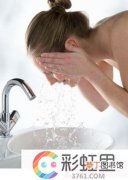 洗脸的基本步骤 洗脸需防止5大坏习惯