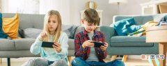 15岁孩子玩手机上瘾怎么办_15岁孩子喜欢玩游戏如何解决