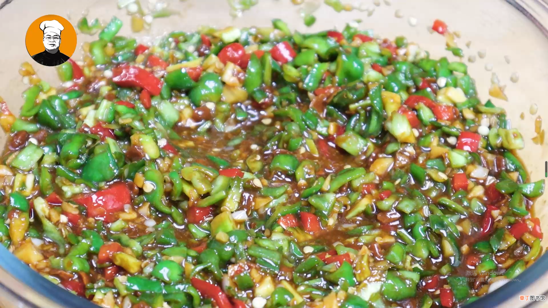 教你简单3步直接开胃下饭 鲜辣椒酱的制作方法及配料窍门