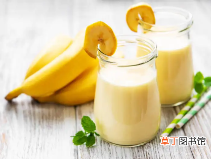 香蕉酸奶是早上吃好还是晚上吃好 香蕉酸奶是饭前吃还是饭后吃