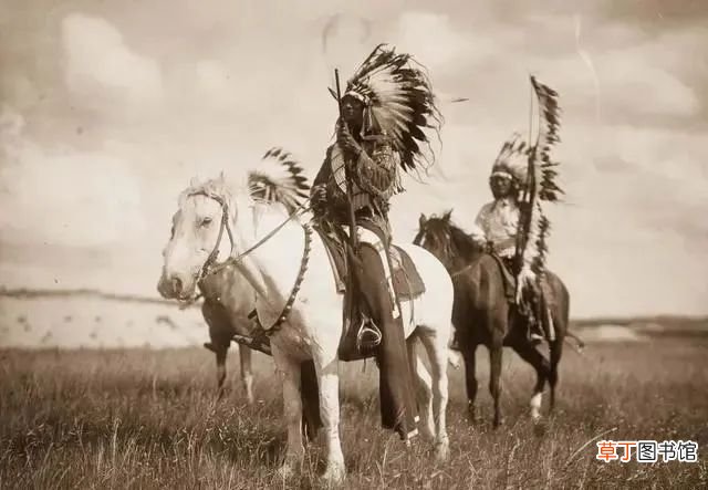 1900年代：印第安人险被赶尽杀绝，一个美国人用相机拍下珍贵照片