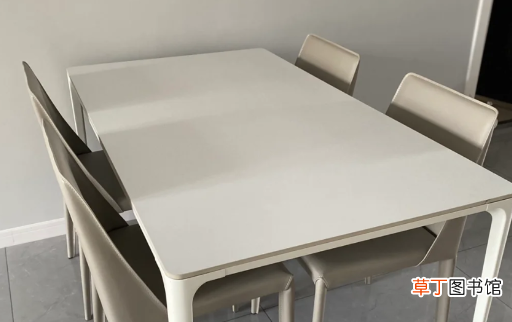 50cm桌子配多高椅子_1.4的餐桌要多大的餐厅