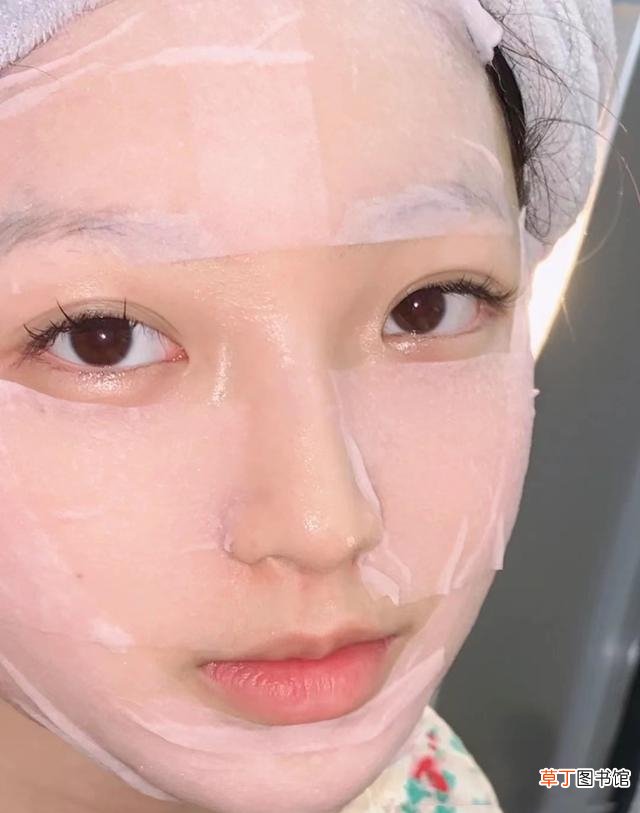 正确使用化妆棉湿敷脸的方法图解 湿敷用什么化妆棉比较好