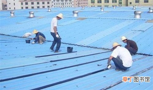 专业顶楼防水补漏价格贵不贵如何解决屋顶漏水问题