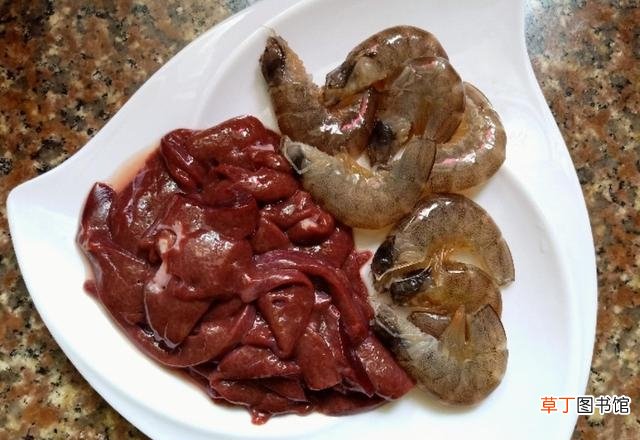 鲜虾与猪肝的做法教程 虾和猪肝可以一起吃吗