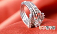 求婚戒指和结婚戒指是同一个吗 求婚戒指和结婚戒指到底是不是