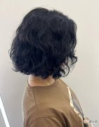 分享4款最美特别短发造型 2022女生短头发发型图片
