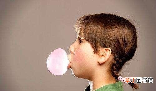 小孩误食口香糖的常见问题 小孩吞了口香糖怎么办
