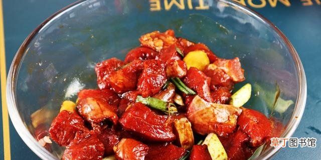 肉粽子步骤简单的做法教程 肉粽子的做法和配料子怎样做好吃
