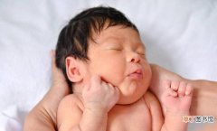 新生儿体重增长的注意事项 新生儿一个月长几斤正常