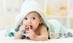 宝宝用水杯什么材质的健康，婴儿喝水杯用什么材质的好