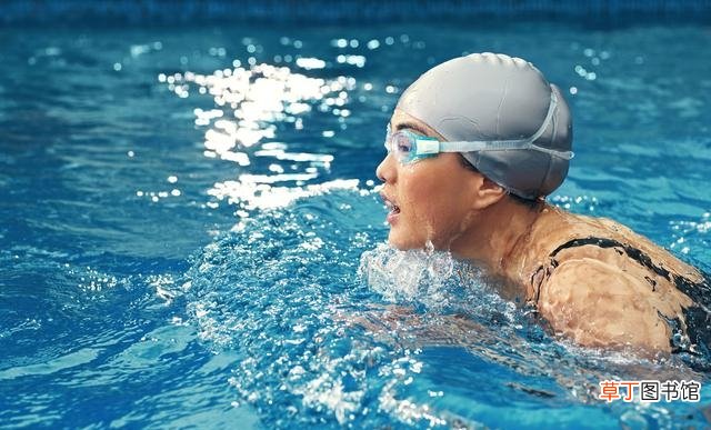 女人能坚持长期游泳的6个益处 女人长期游泳的好处有哪些