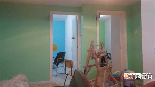 白墙脏了能直接刷漆吗