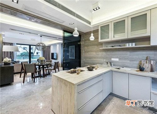 厨房的地砖和客厅瓷砖一样好看吗