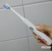 电动牙刷不动了怎么办
