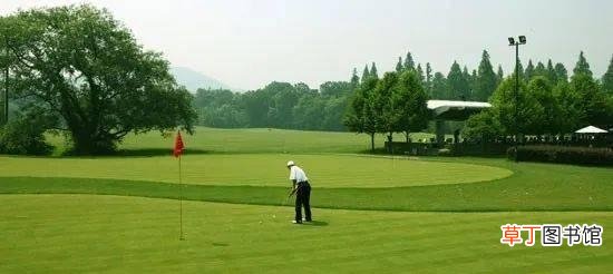 高尔夫运动规则 高尔夫球场有几个洞