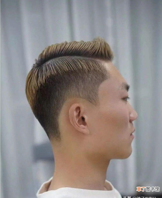 分享15款清爽有型真精神的发型 2022年最新发型男士图片