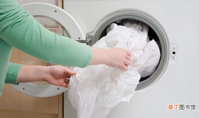正确干净的洗窗帘小妙招 窗帘圆环能不能放洗衣机洗