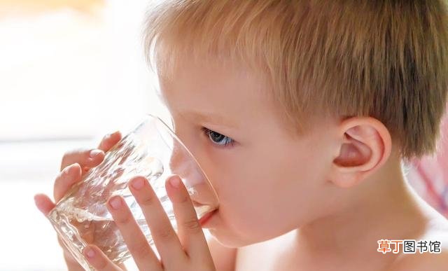 喝水的7个好处和作用 喝水的功效和作用是什么