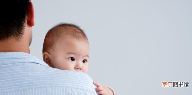 造成宝宝吐奶原因分析 吐奶和溢奶的区别是什么