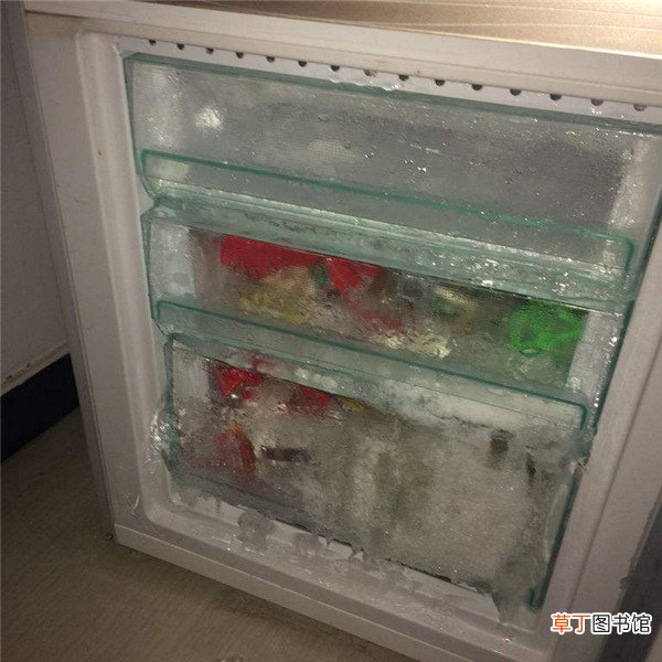 如何去除冰箱里的冰块