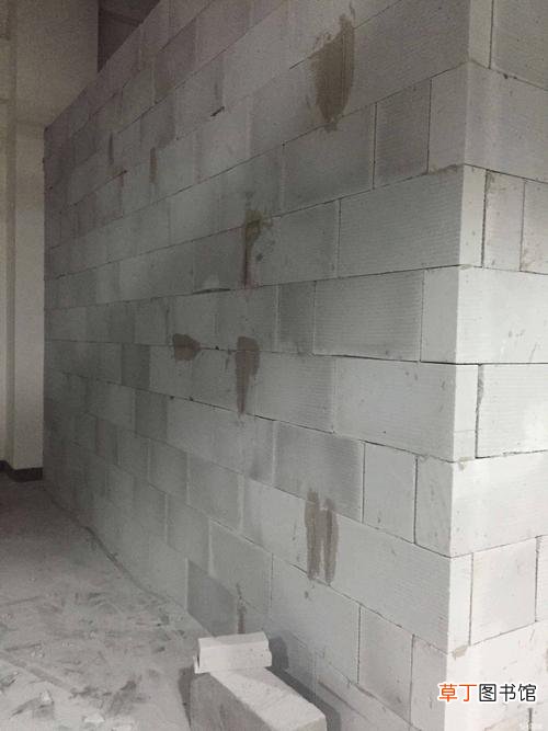 室内砌墙用什么砖