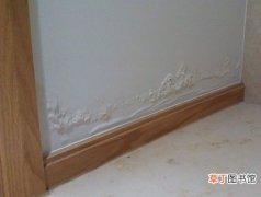 墙掉粉如何贴自粘墙纸