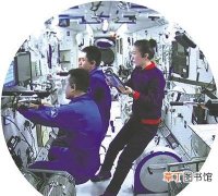 中国空间站的第一个春节 太空站离地球有多少公里啊