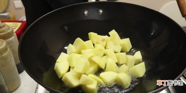 红烧土豆的家常做法教程 红烧土豆怎么做好吃又简单