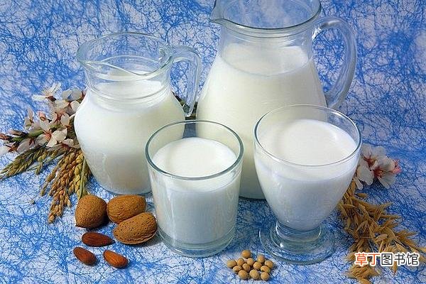 纯牛奶什么时候喝最好 晚上喝纯牛奶好吗