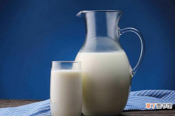 牛奶喝多了会怎么样 牛奶有点酸了还能喝吗
