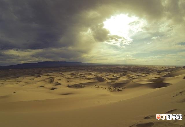 世界上十大沙漠简介 世界沙漠排名前十的名单