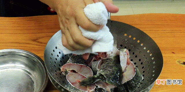 黑鱼汤只鲜不腥的做法教程 黑鱼煮汤怎么做没腥味